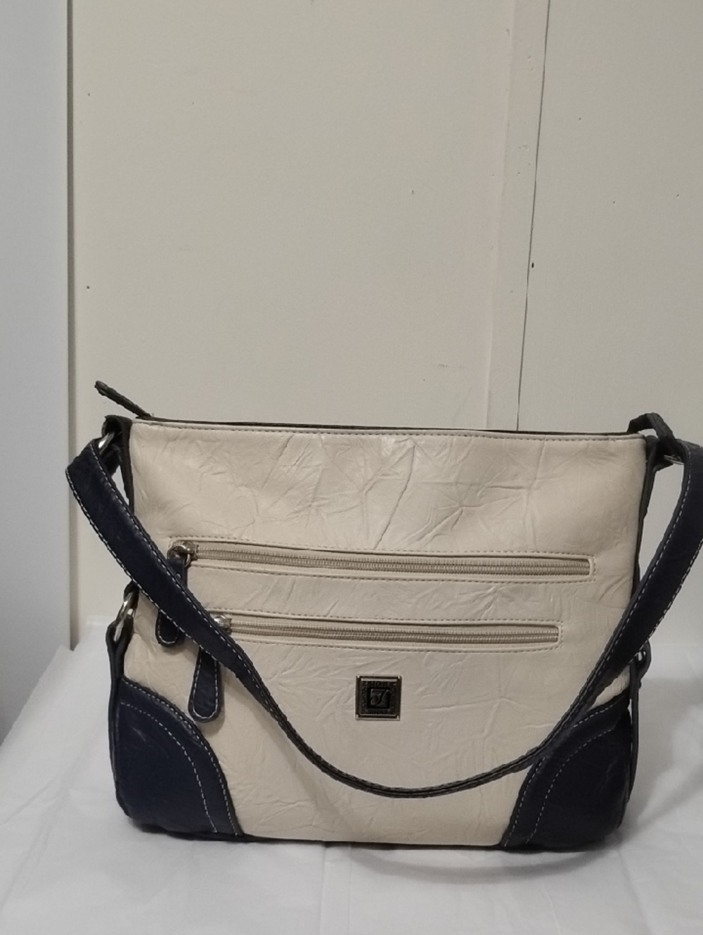 Stone Mountain Classic Two-Tone Cream and Navy Crossbody Shoulder Bag
